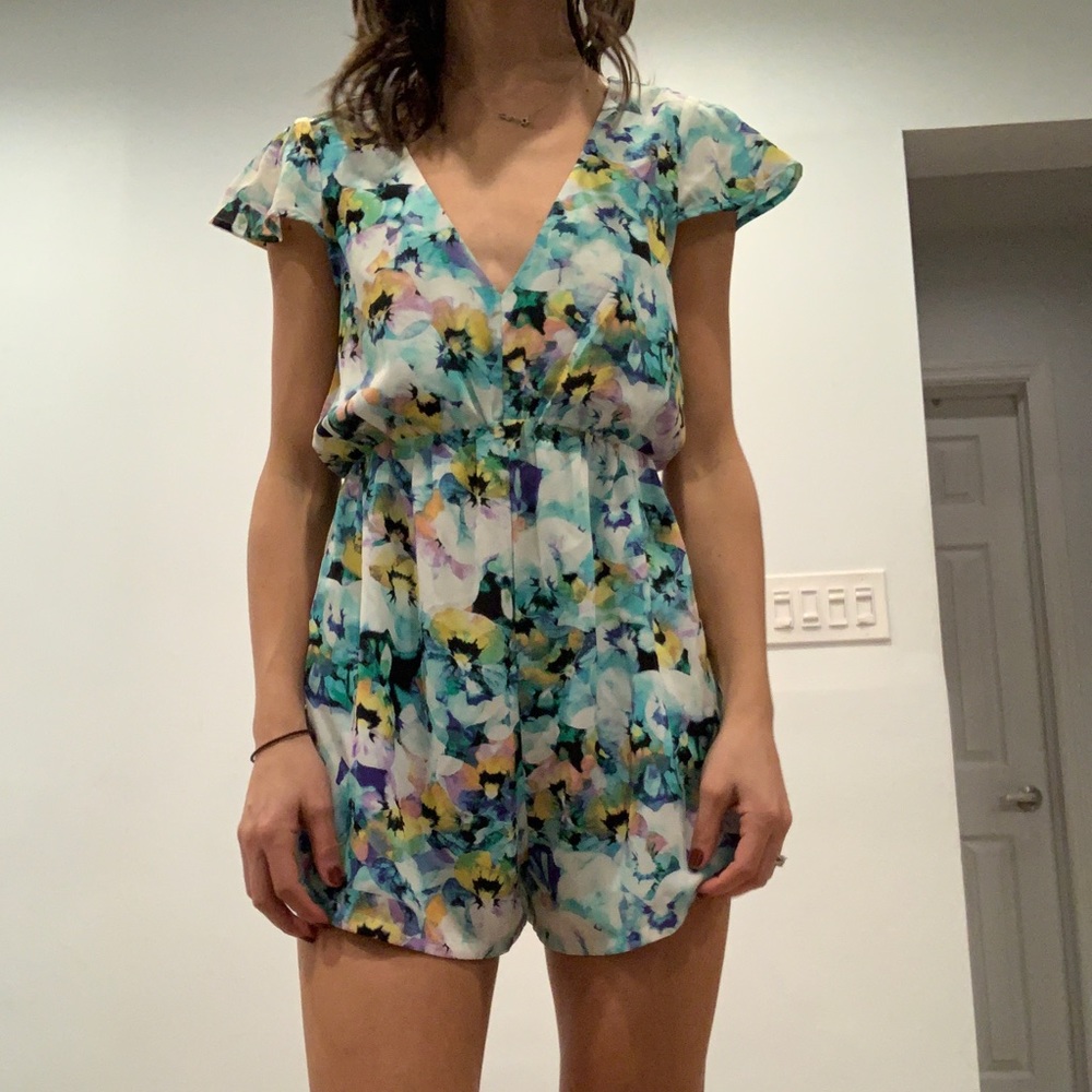 V-neck floral romper